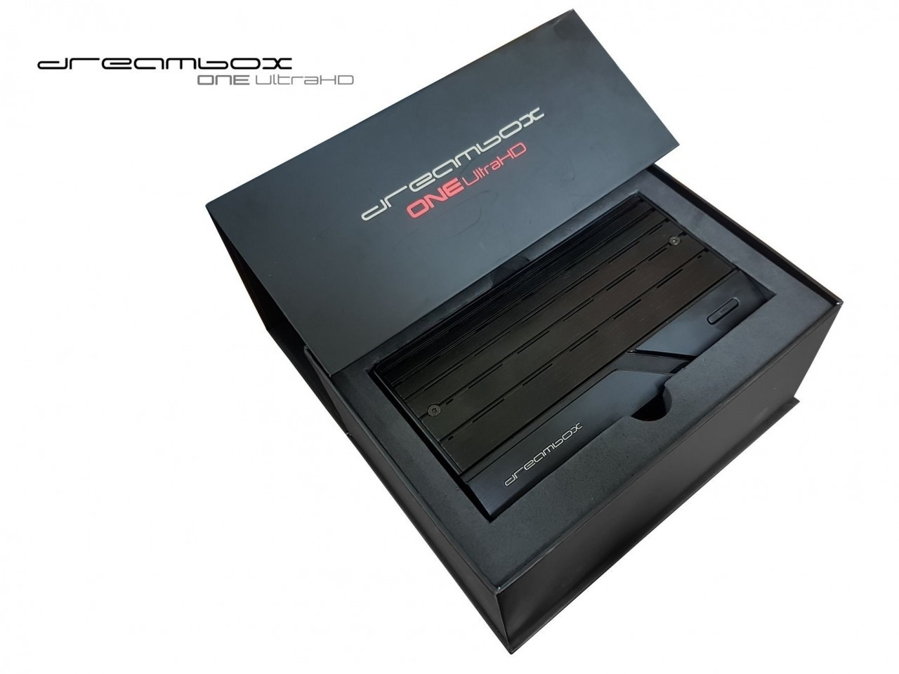 Dreambox One Ultra HD 4K 2xDVB-S2X M/S Tuner Dual Wifi E2 Linux H.265 2160p